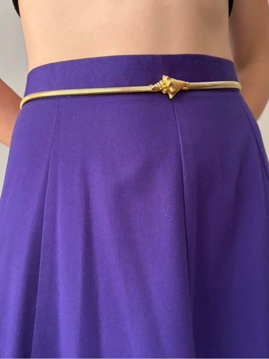 Accessories - Vintage 80s mermaidcore / glam gold stretchy belt with shell buckle